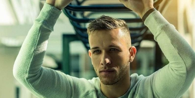 需要他在防 需要他在防