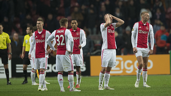 在他所效力 在他所效力