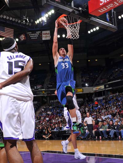 极为刻苦 极为刻苦