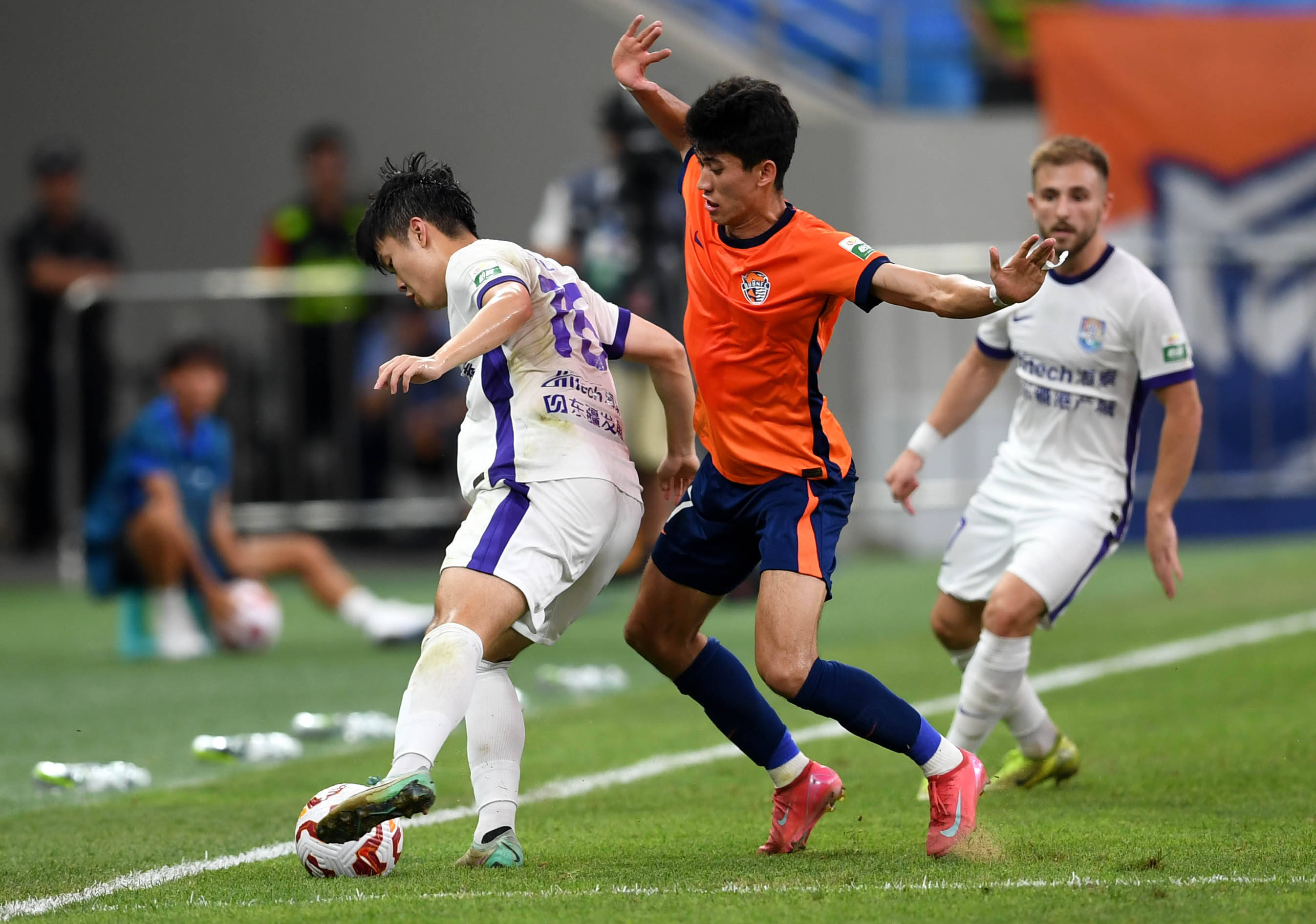 往往诞生于 往往诞生于