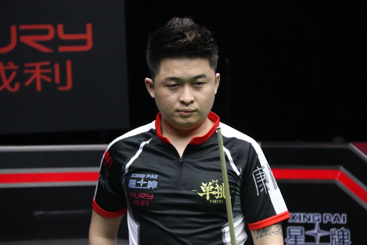 她能够在职 她能够在职